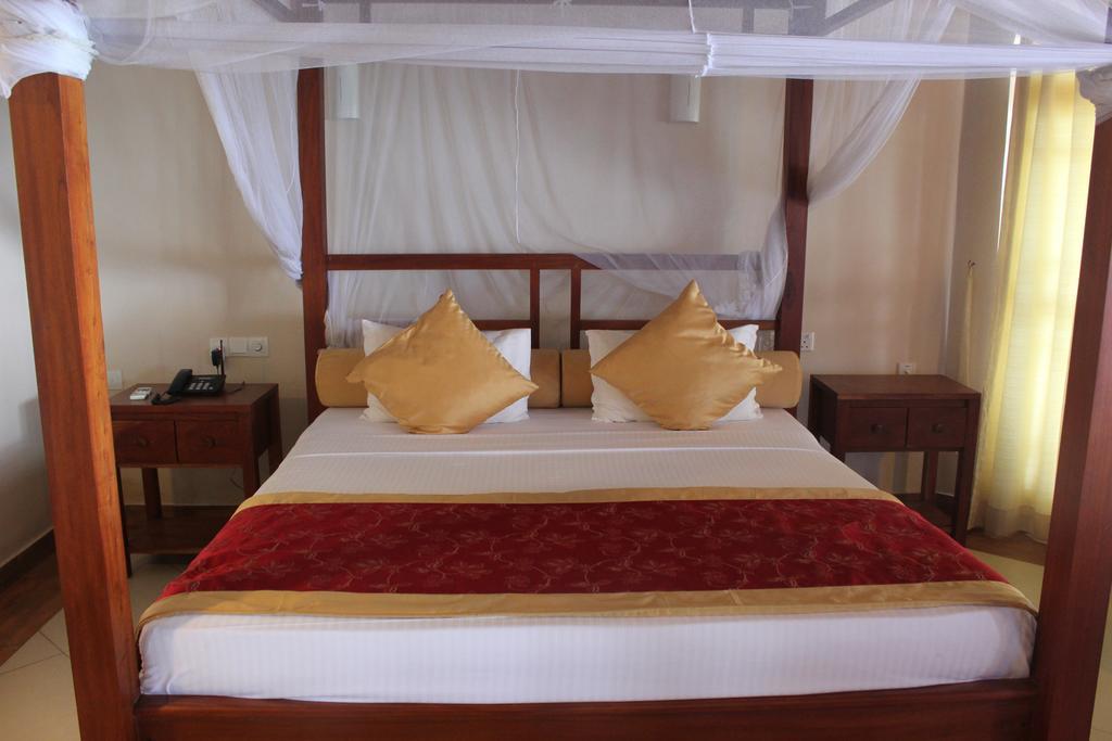 Warahena Beach Hotel Bentota Dış mekan fotoğraf