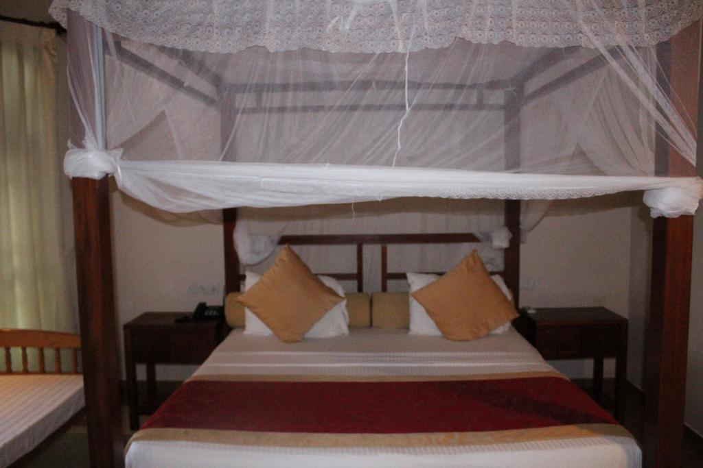 Warahena Beach Hotel Bentota Dış mekan fotoğraf