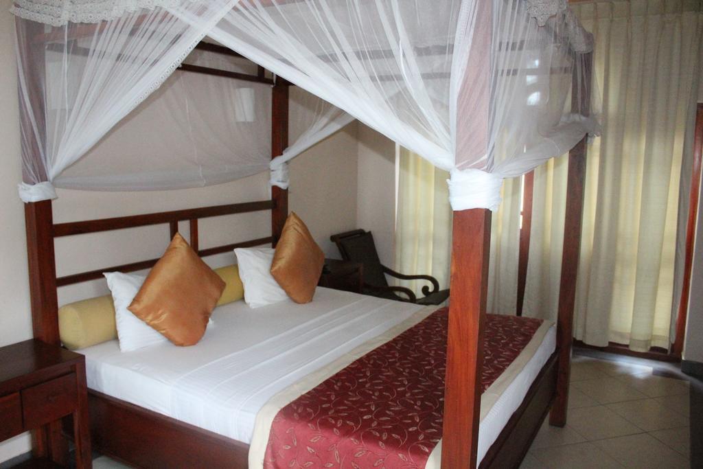 Warahena Beach Hotel Bentota Dış mekan fotoğraf
